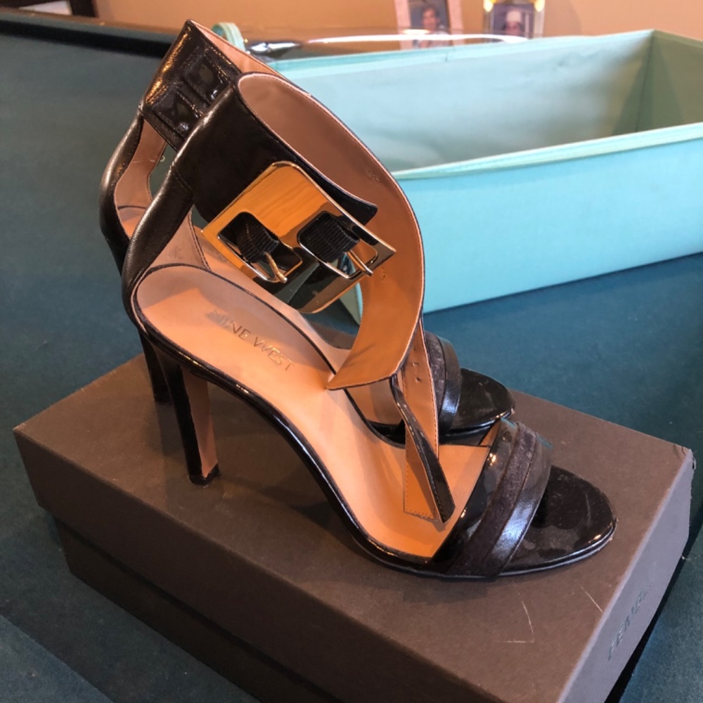 Shoes - Picture 8 of 16